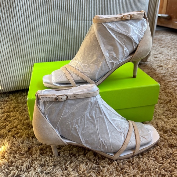 Sam Edelman Women's Peonie Kitten Heel Sandal Gold Tan Leather Size 8 - Picture 2 of 16